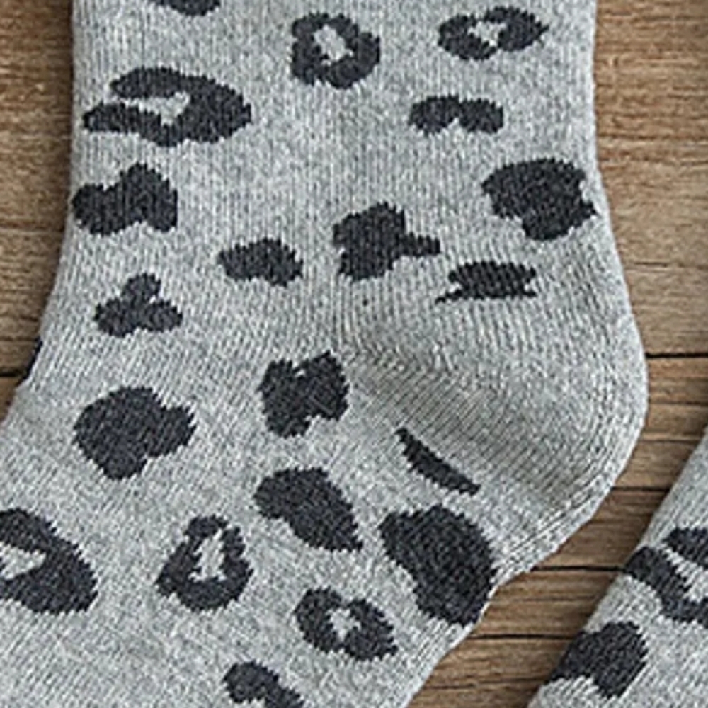 Leopard Print Ankle Socks In Gray - Picture 5 of 6